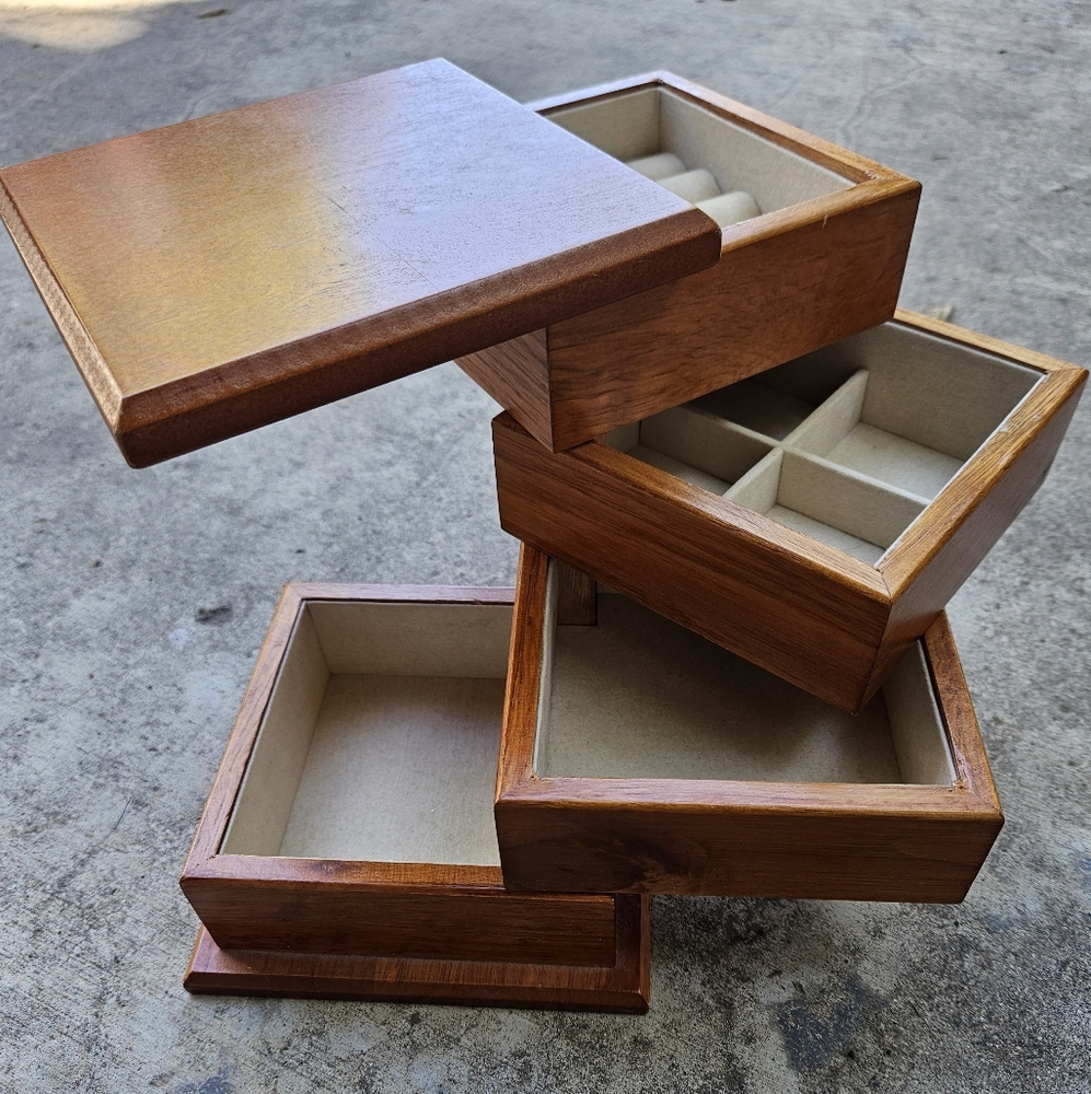 Wooden Rotating Jewelry Box